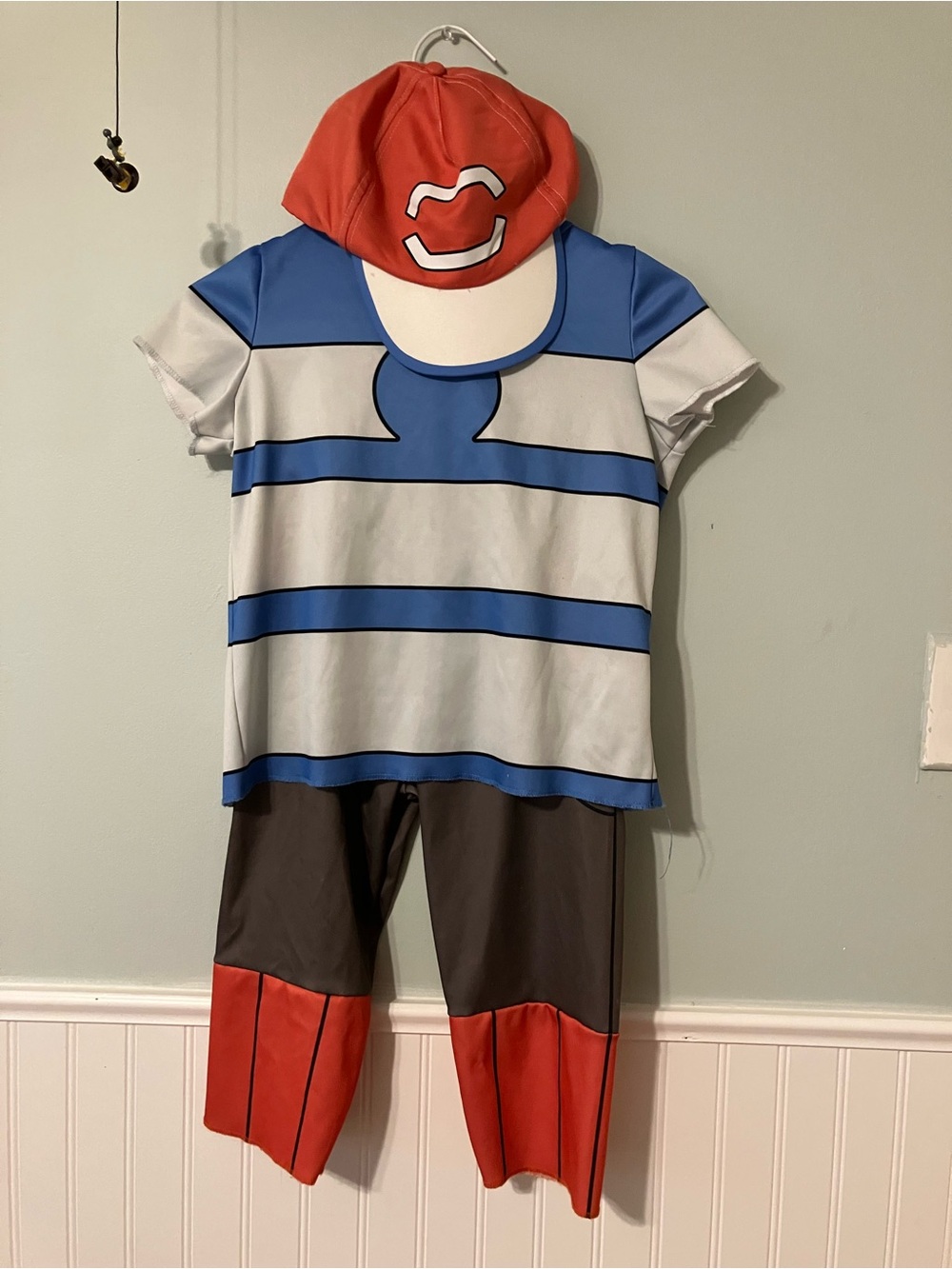 4/5 Ash costume Pokémon Sun and Moon